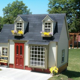 Outdoor Play House (Pittsburgh, PA)