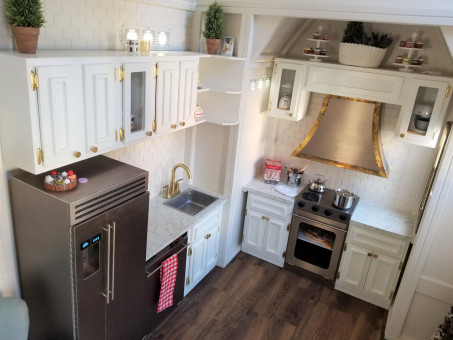 Interior Custom Kitchen Frecka - full kitchen