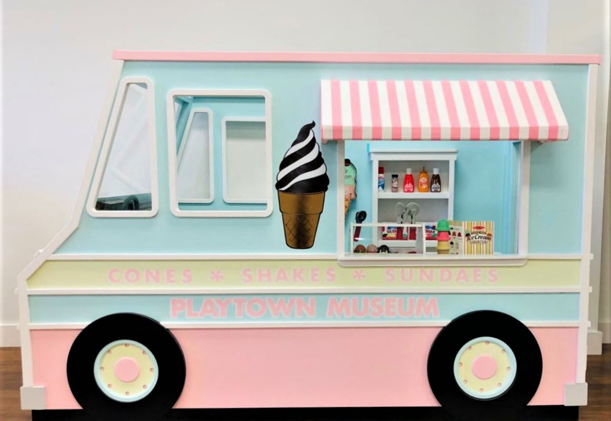 The young artist - Ice Cream Truck - Wooden craft kit for building